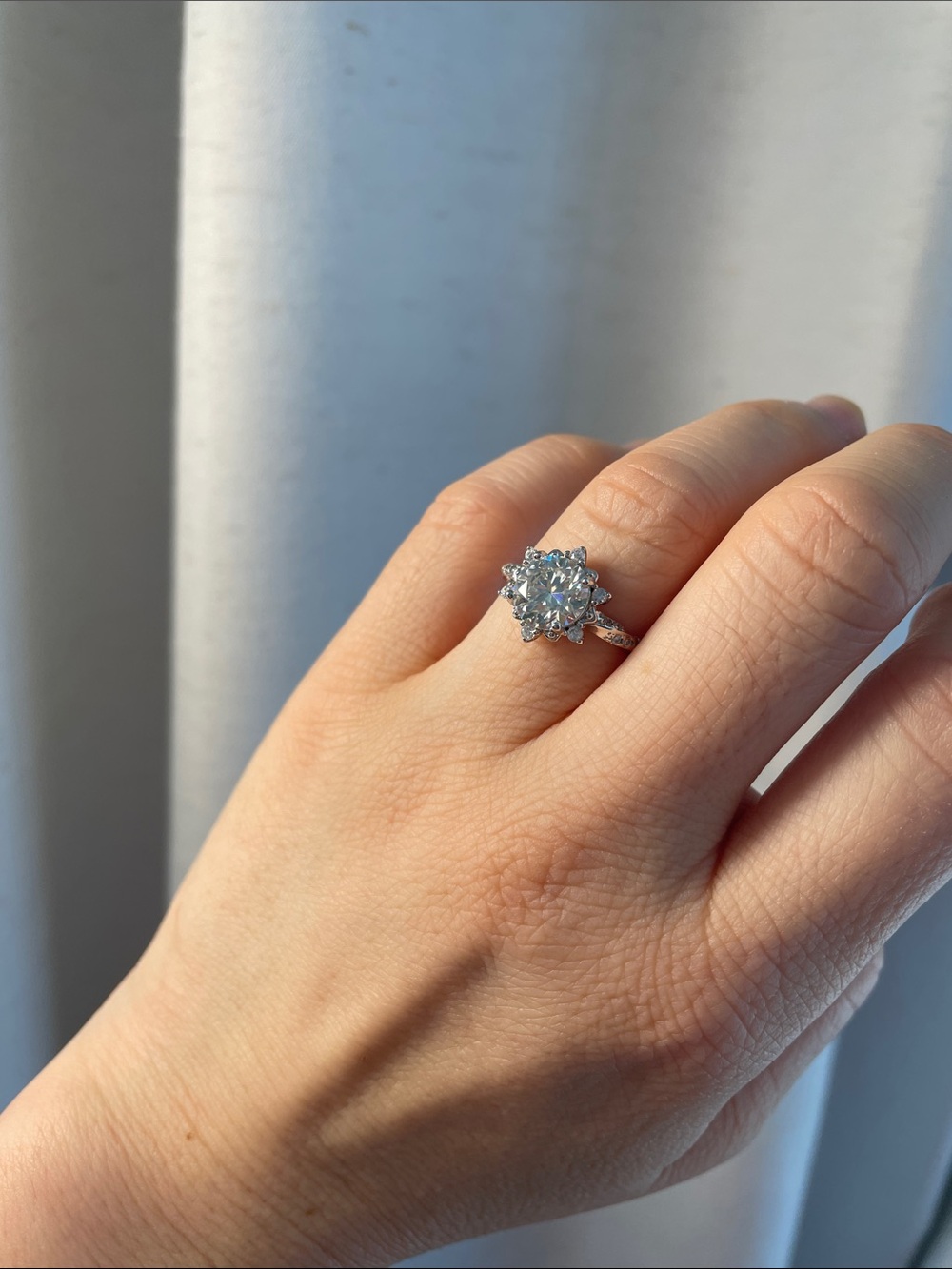 Solitaire 2 carat moissanite diamond ring TEST pass silver SZ 7 harry Winston